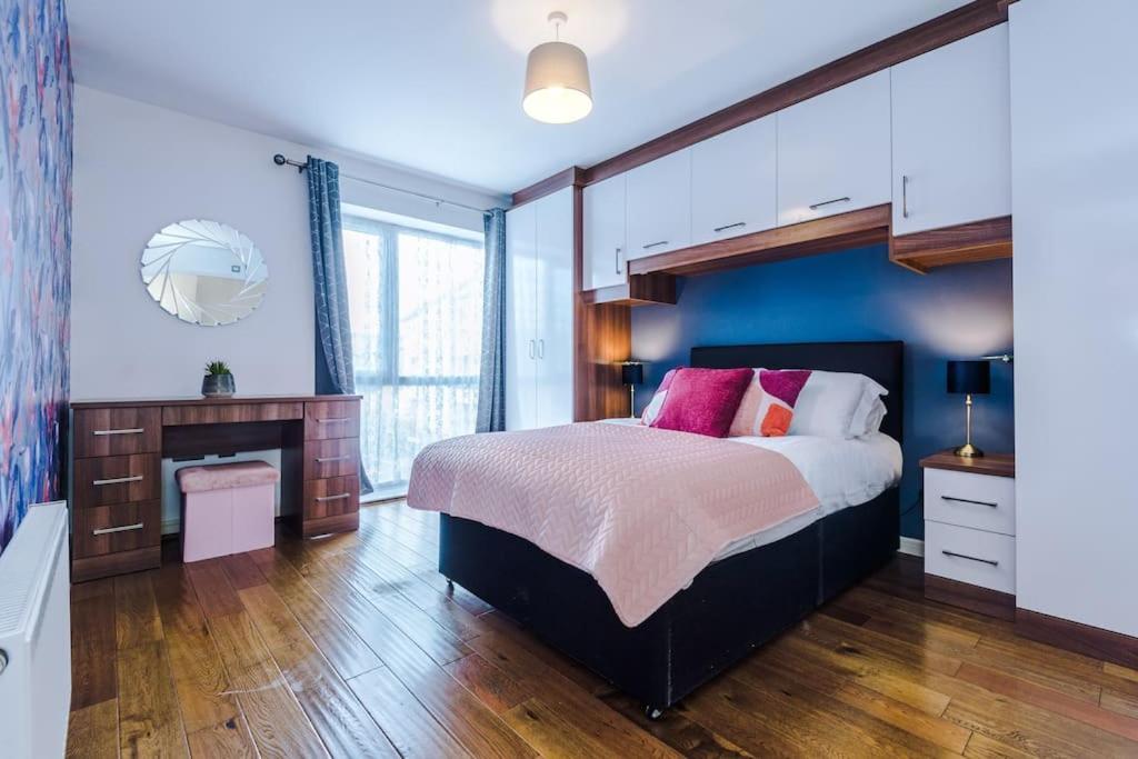 Holiday home Modern Townhouse Near Coop Live Etihad Manchester